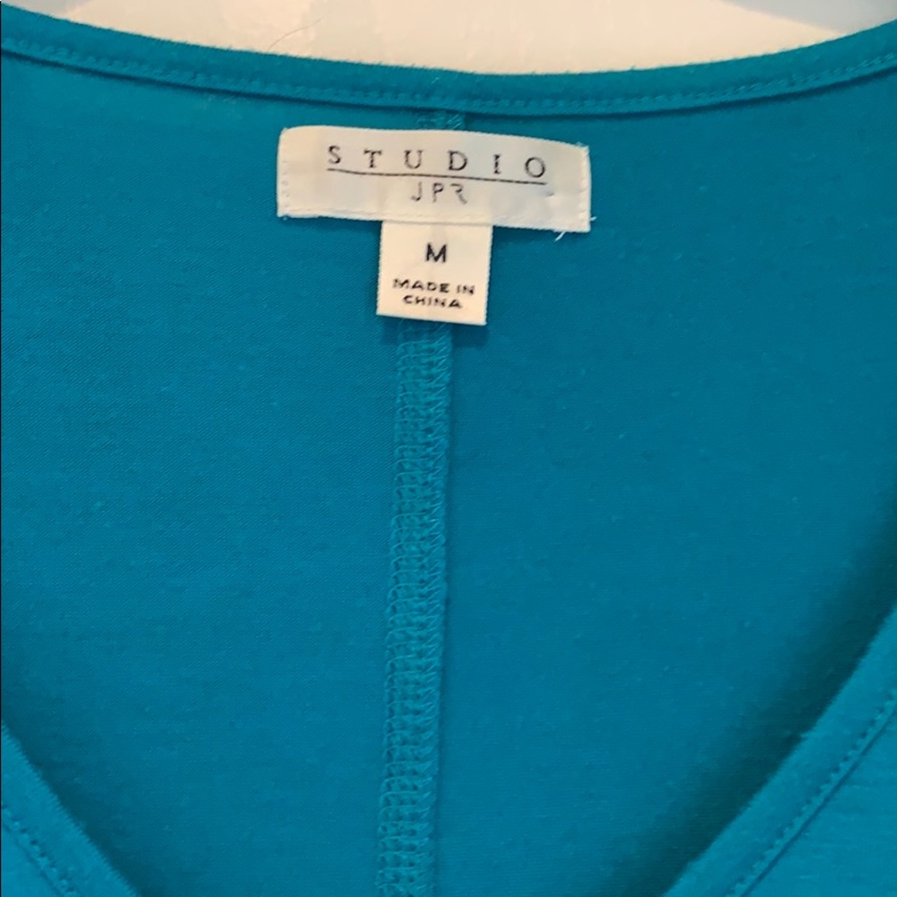 Tops - Picture 2 of 6
